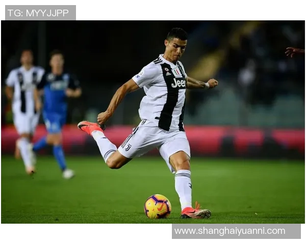 足球历史上最具影响力的十三大球星及其传奇人生和赛场表现